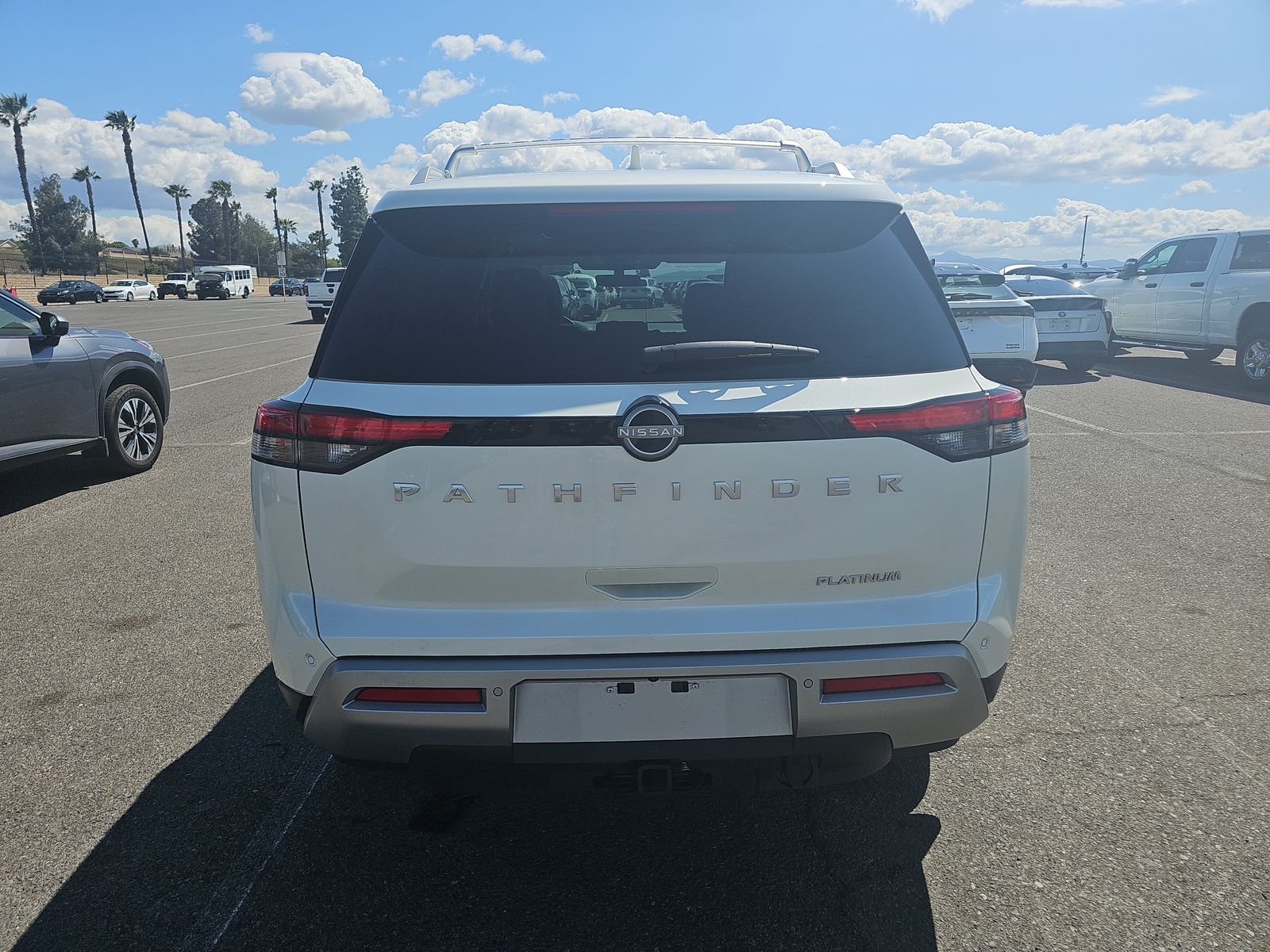 2024 Nissan Pathfinder Platinum FWD