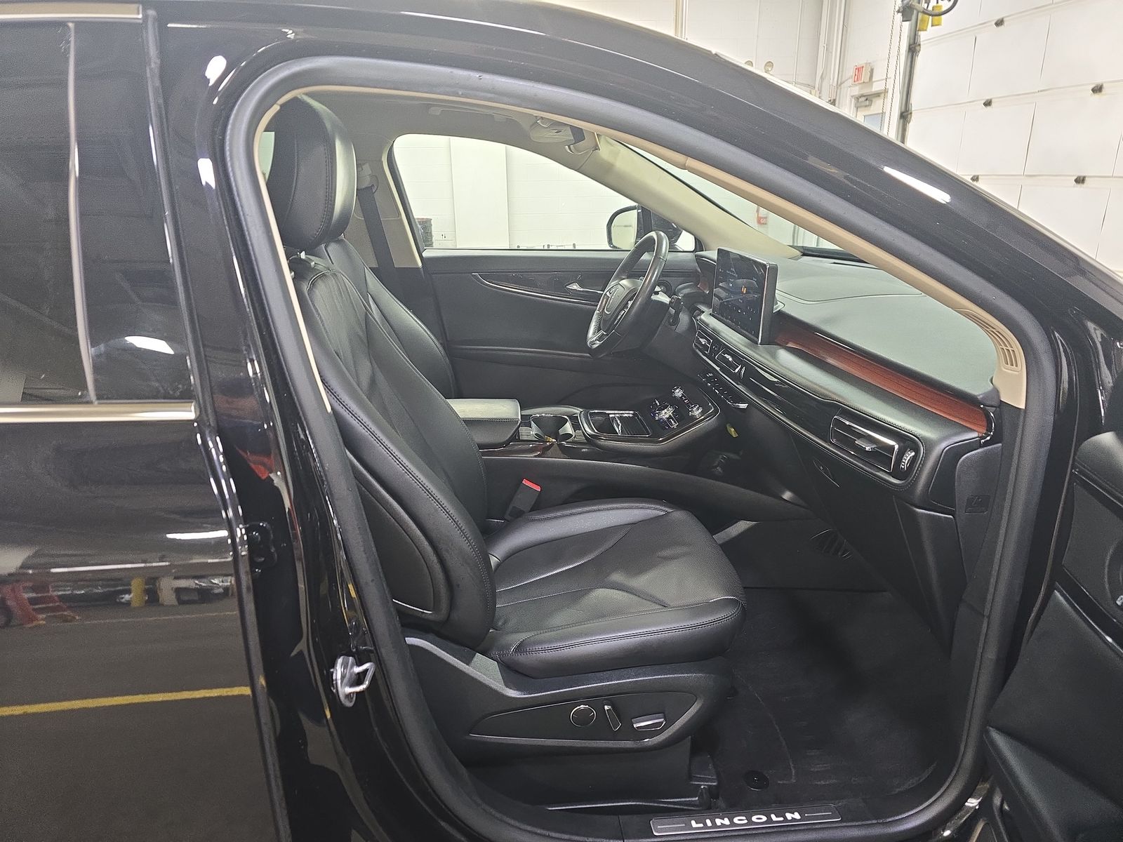 2022 Lincoln Nautilus Reserve AWD