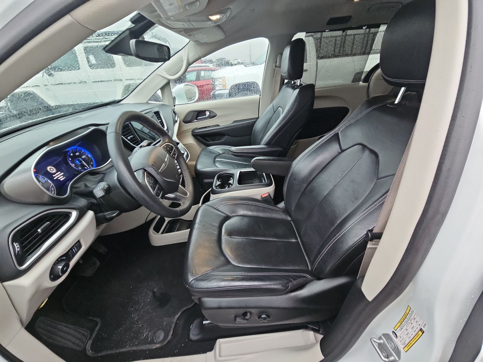 2022 Chrysler Pacifica Touring L FWD