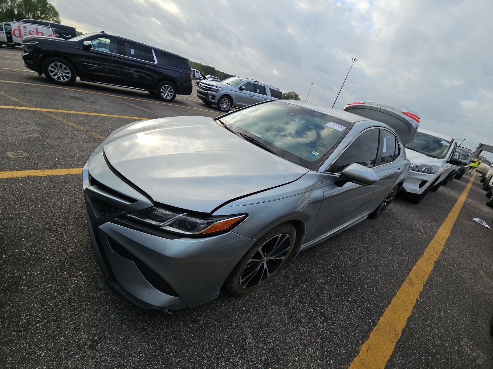 2018 Toyota Camry SE FWD