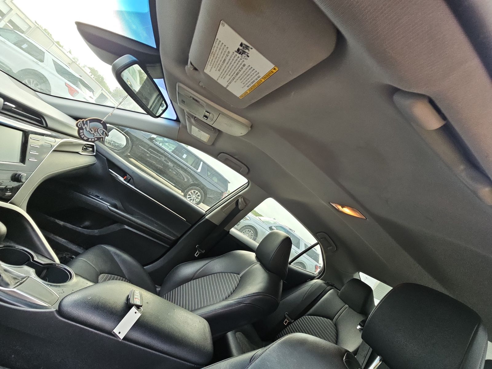 2018 Toyota Camry SE FWD