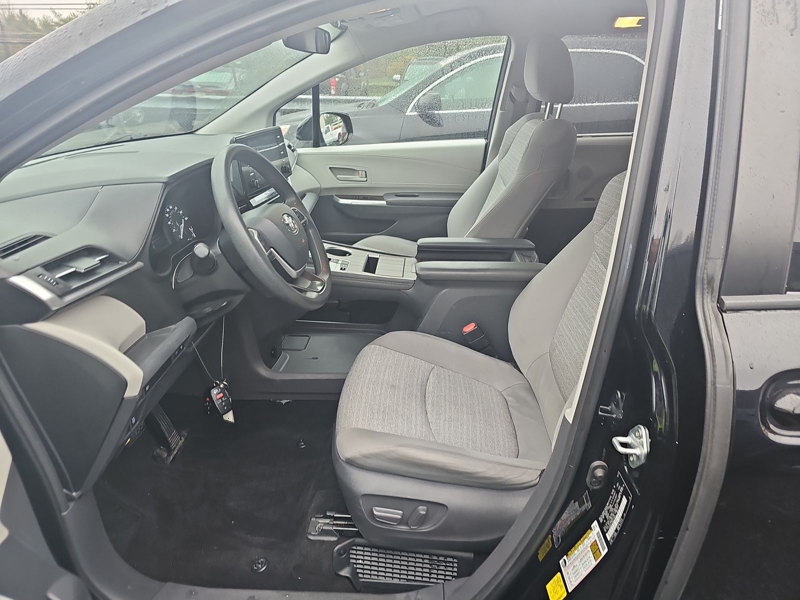 2021 Toyota Sienna LE AWD