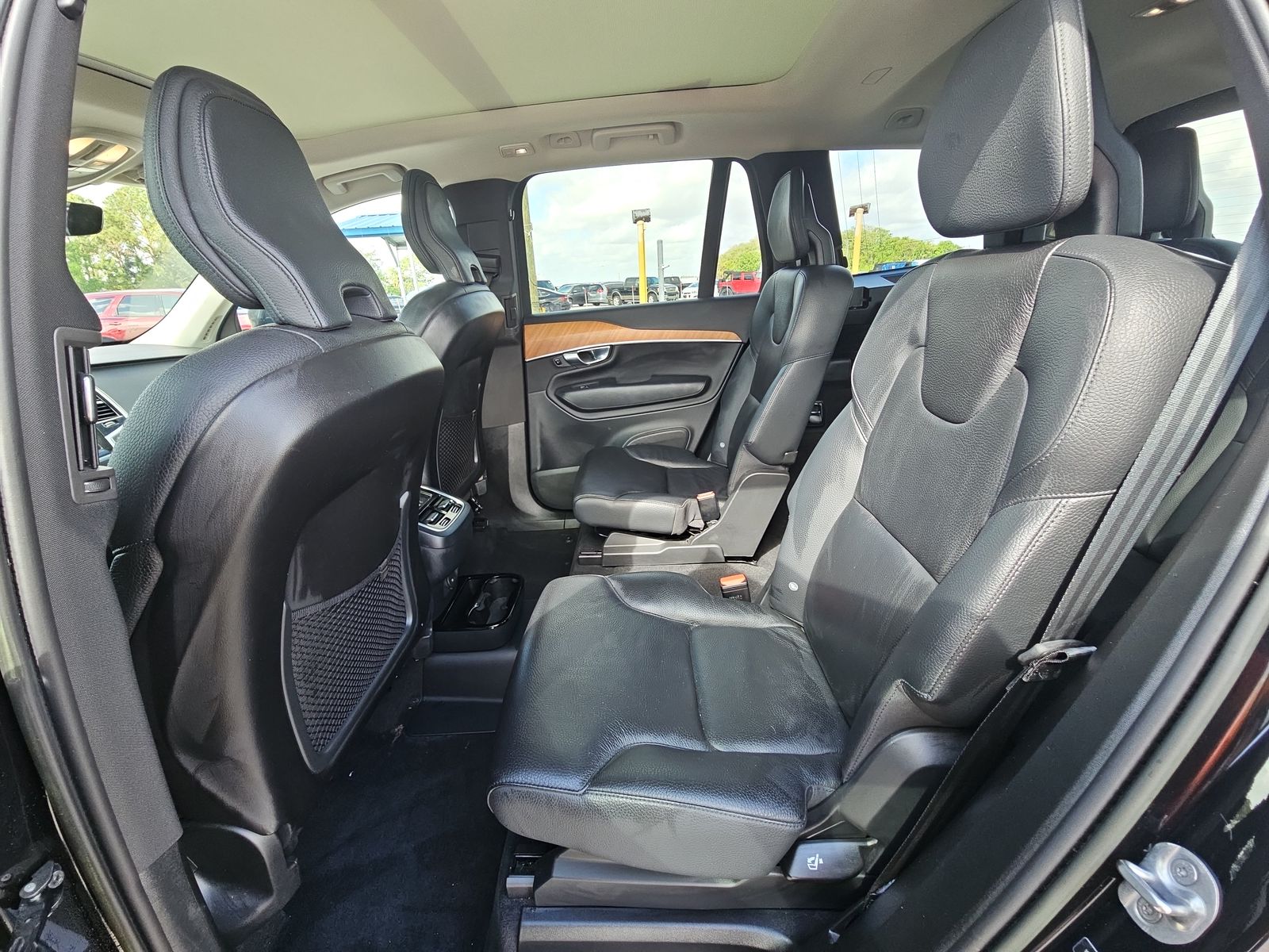 2023 Volvo XC90 B6 Plus AWD