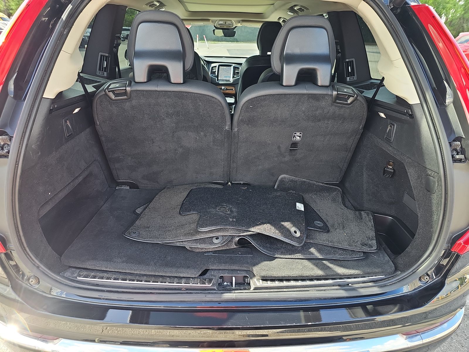 2023 Volvo XC90 B6 Plus AWD