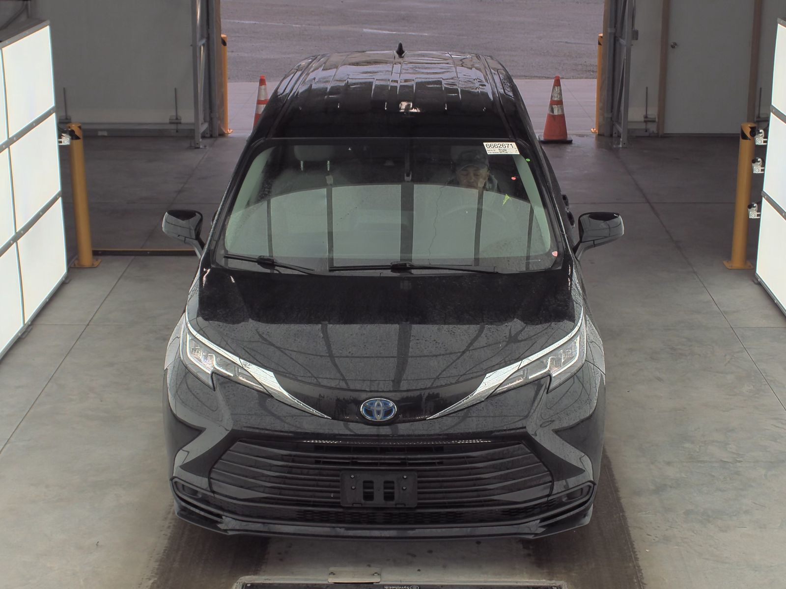 2021 Toyota Sienna LE AWD