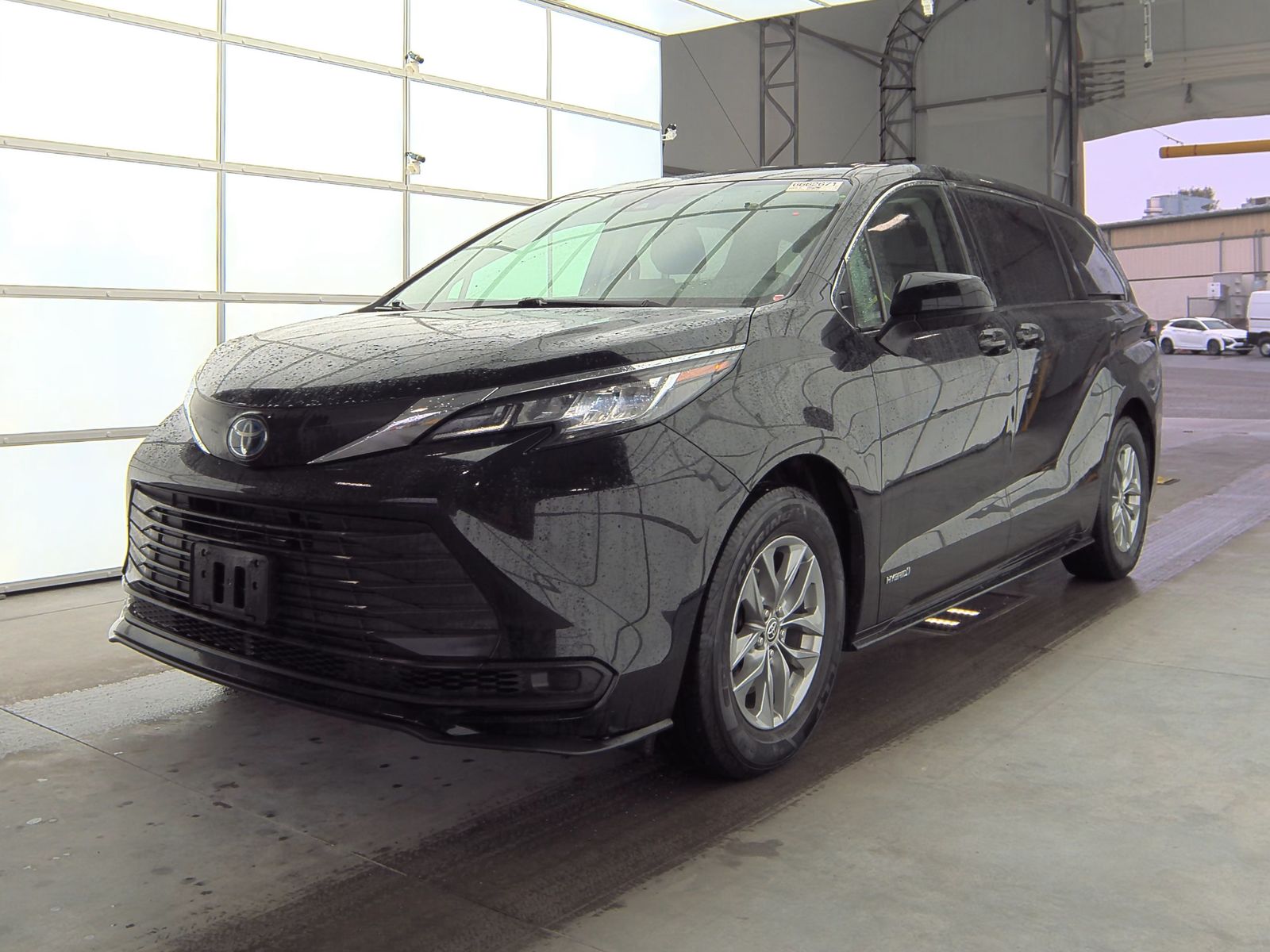 2021 Toyota Sienna LE AWD