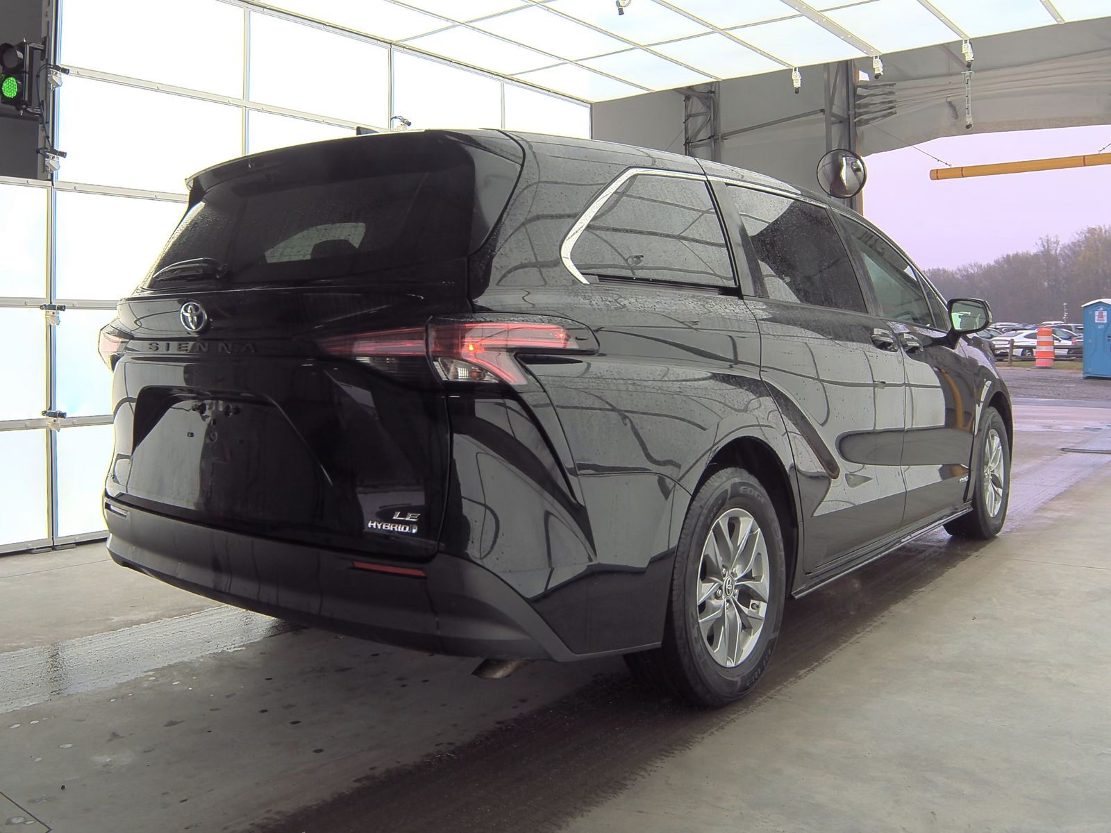 2021 Toyota Sienna LE AWD