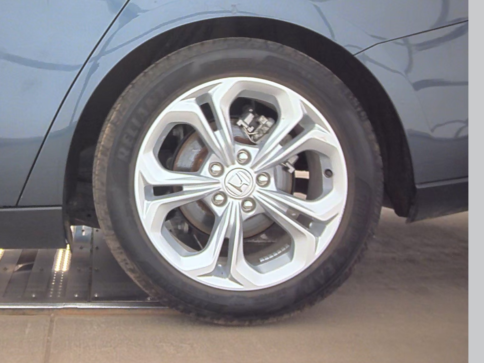 2023 Honda Accord LX FWD