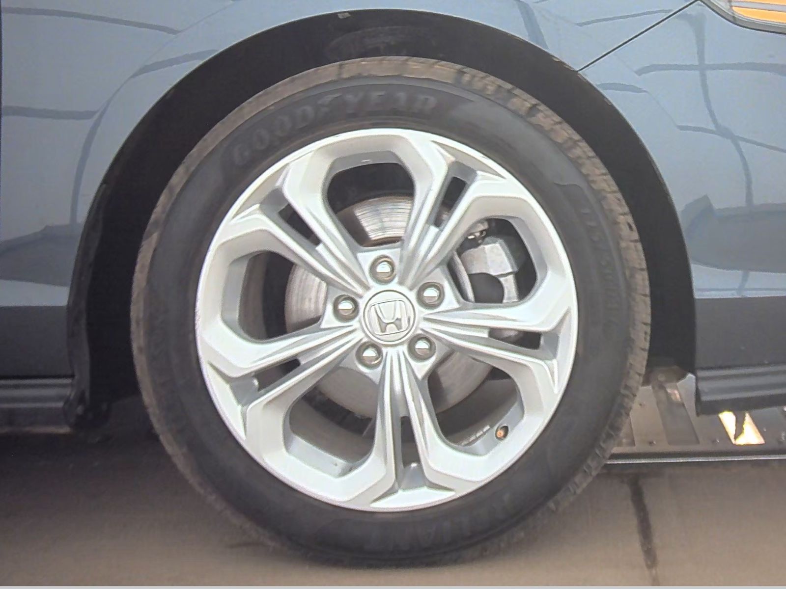 2023 Honda Accord LX FWD