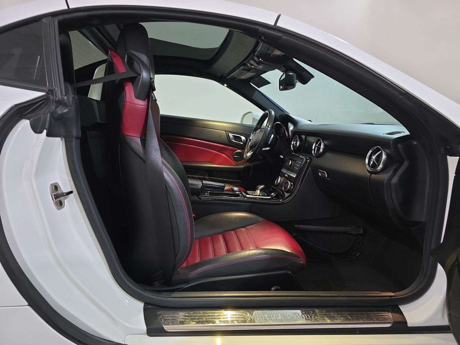 2017 Mercedes-Benz SLC SLC 300 RWD