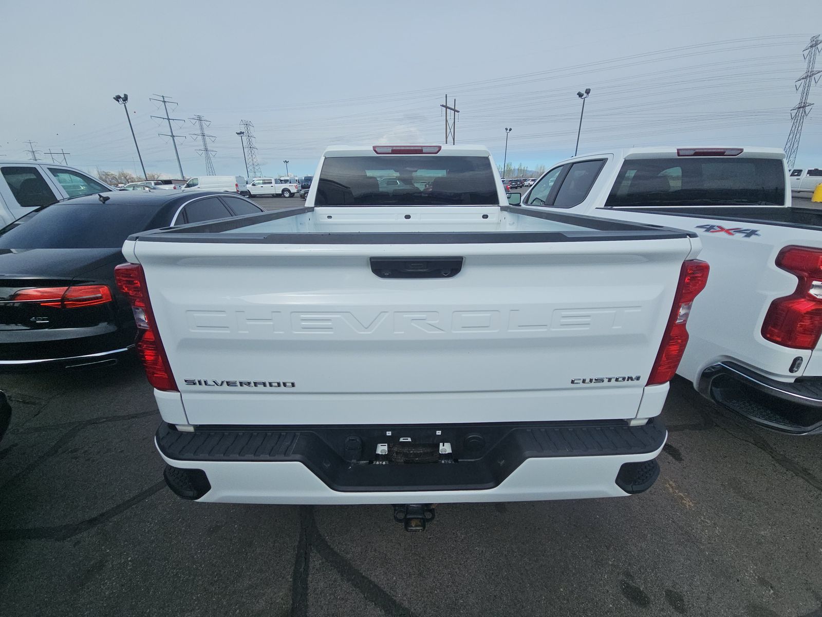 2022 Chevrolet Silverado 1500 Custom AWD