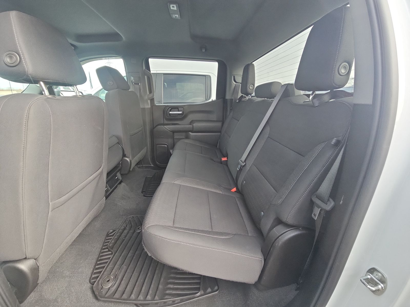 2022 Chevrolet Silverado 1500 Custom AWD