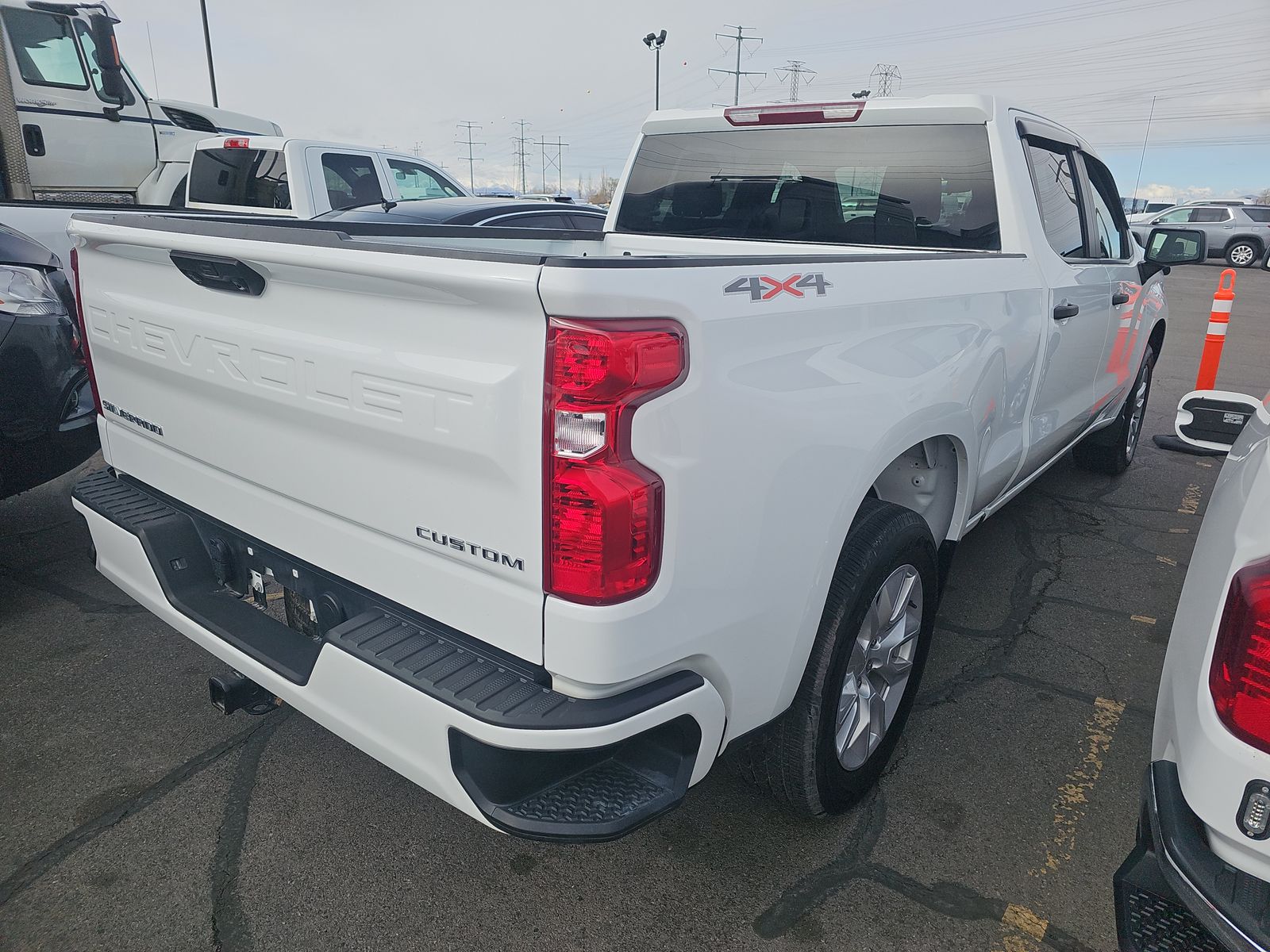 2022 Chevrolet Silverado 1500 Custom AWD