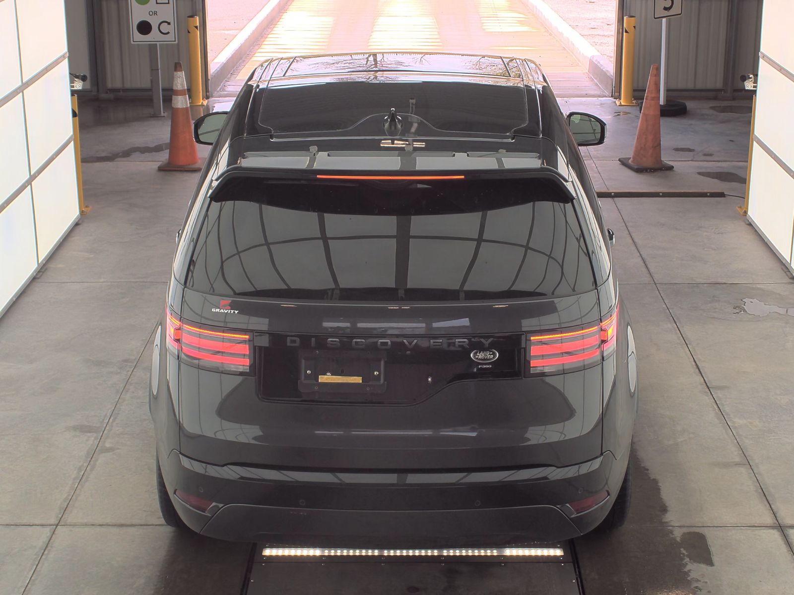 2021 Land Rover Discovery S R-Dynamic AWD