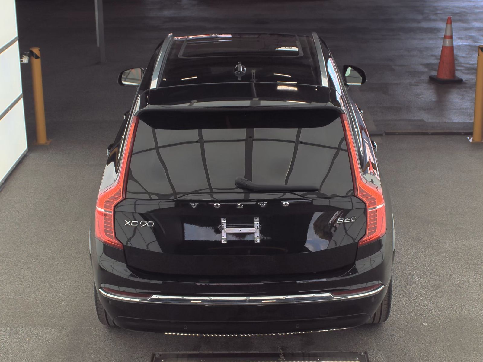 2023 Volvo XC90 B6 Plus AWD