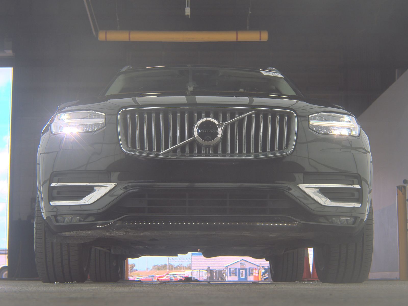 2023 Volvo XC90 B6 Plus AWD