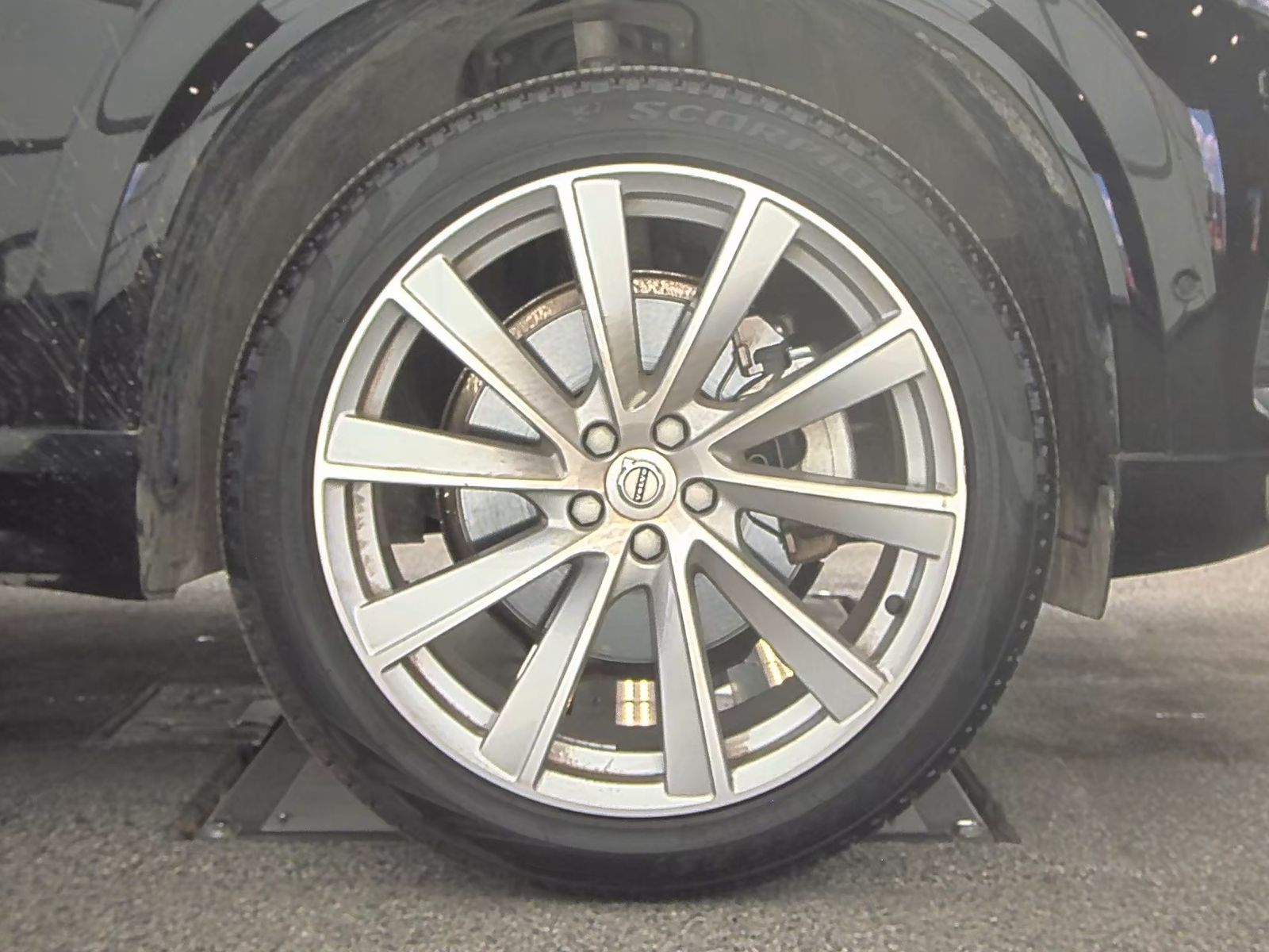 2023 Volvo XC90 B6 Plus AWD