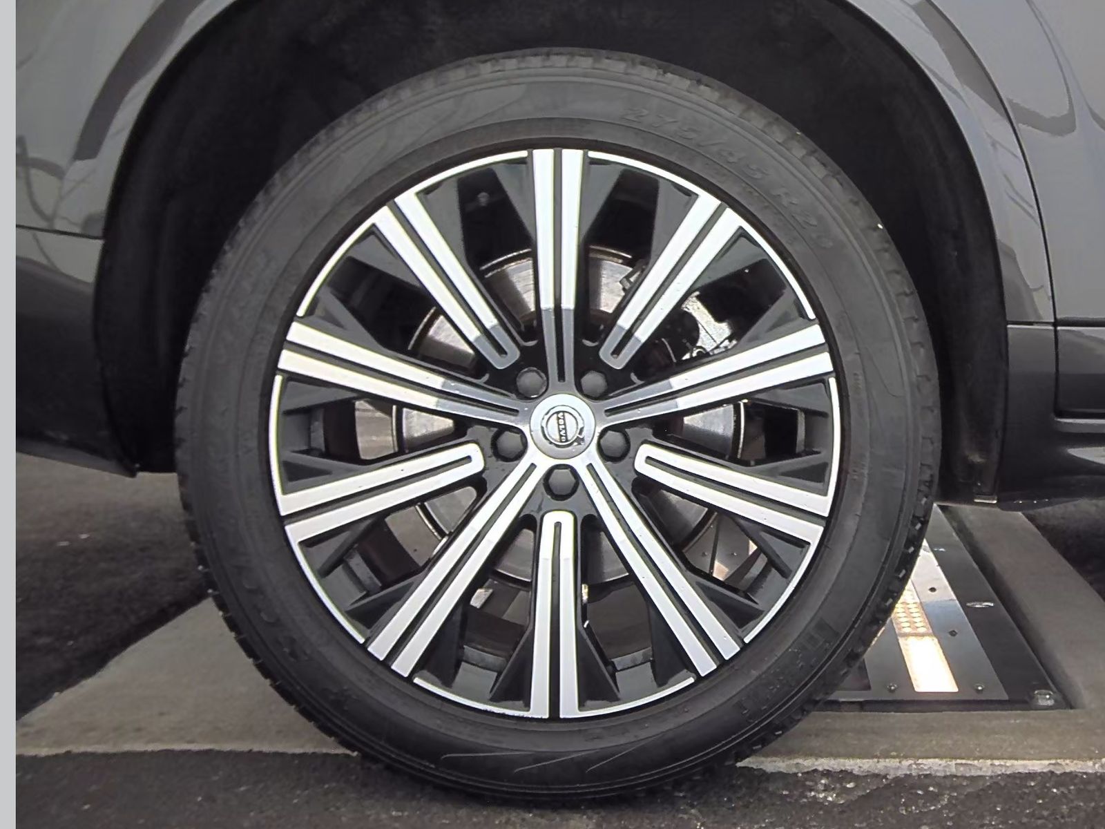 2024 Volvo XC90 B5 Core AWD