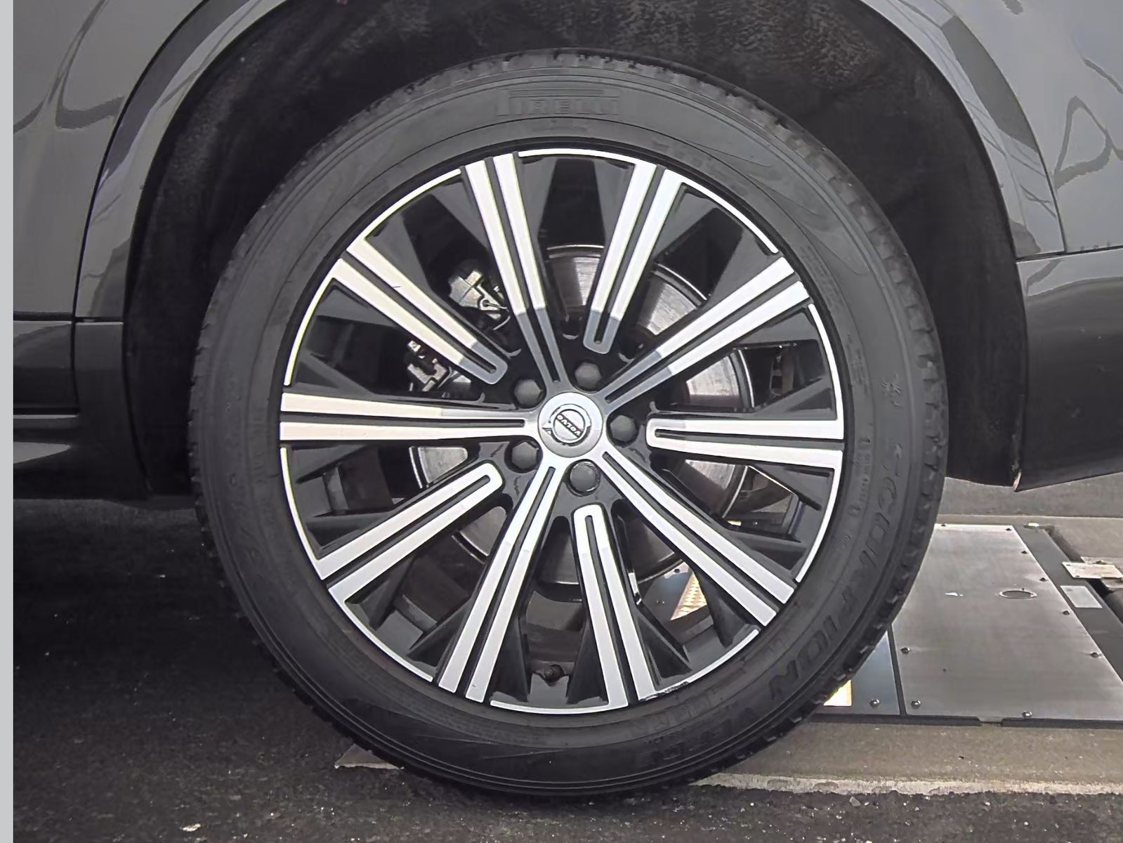 2024 Volvo XC90 B5 Core AWD