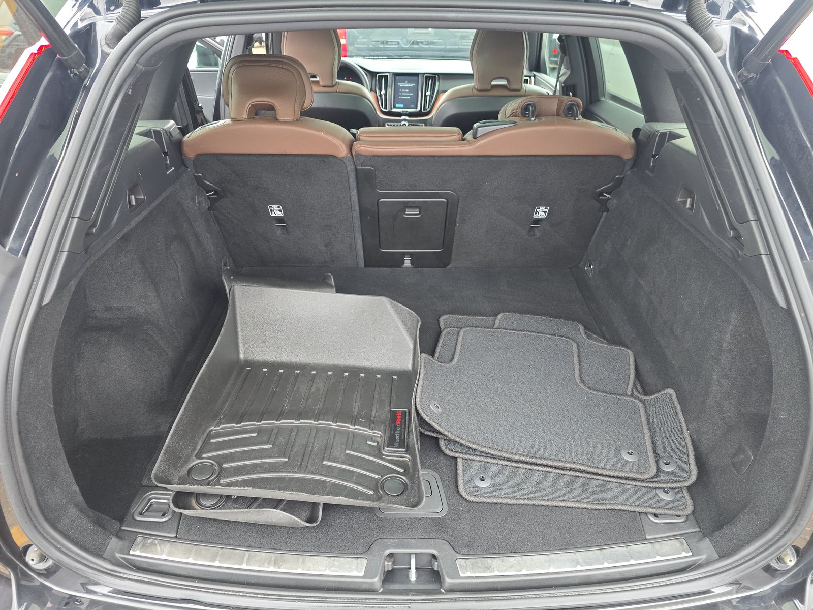 2023 Volvo XC60 B5 Plus AWD