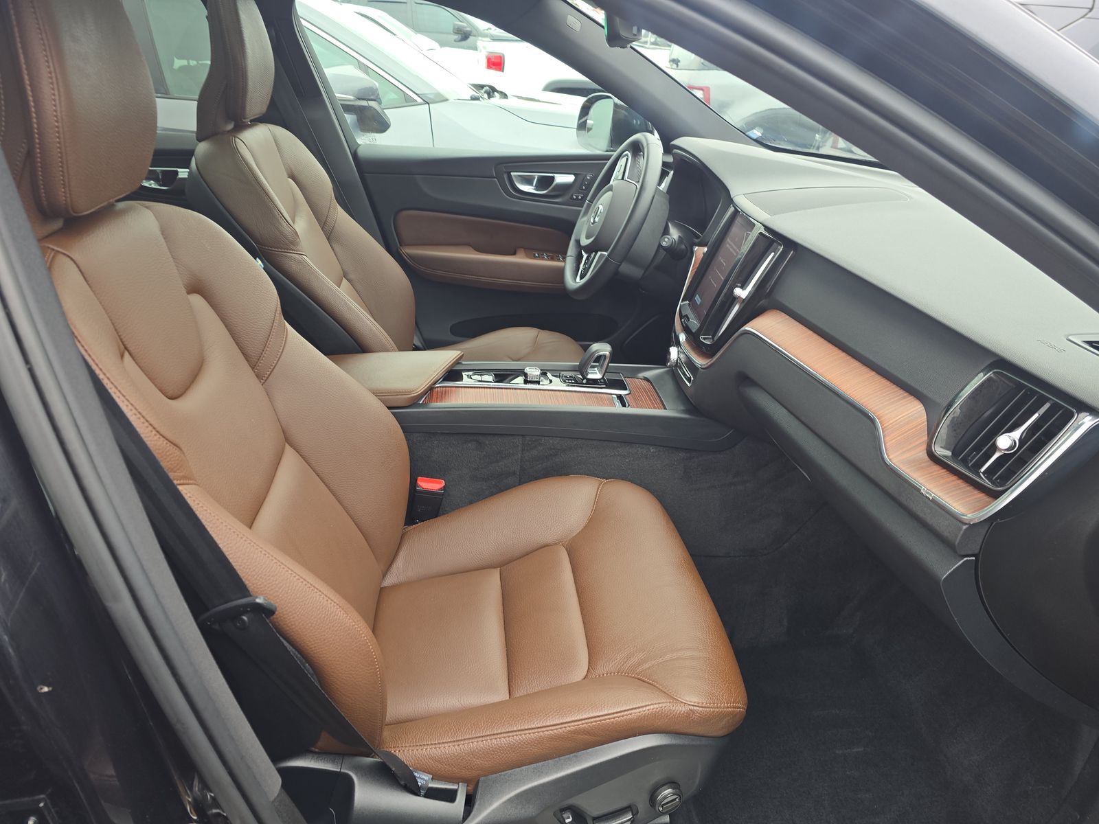 2023 Volvo XC60 B5 Plus AWD