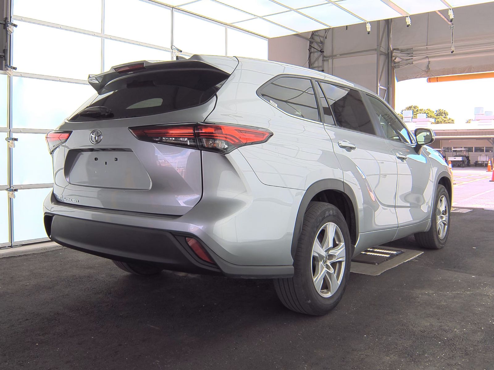 2023 Toyota Highlander L FWD