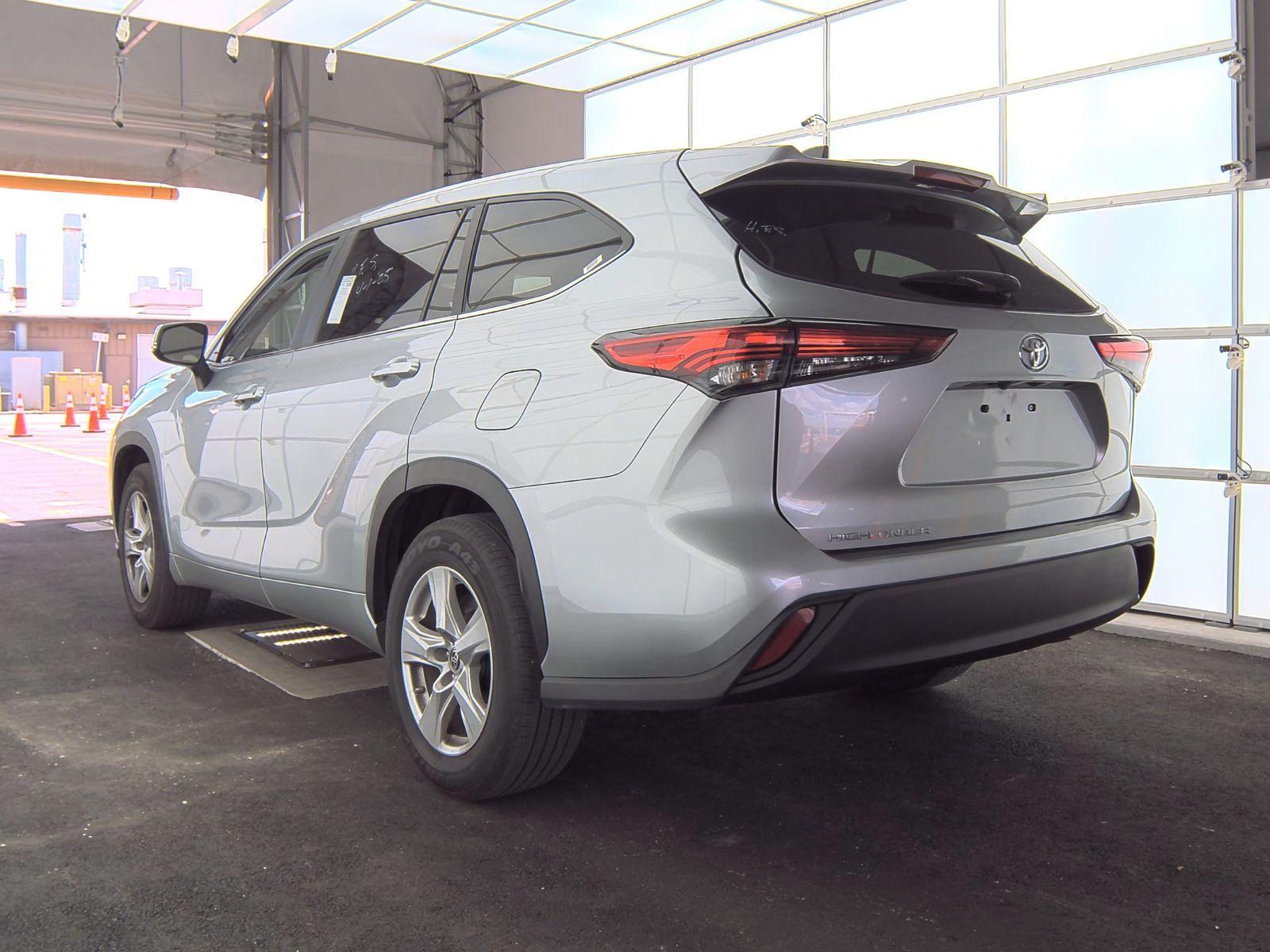 2023 Toyota Highlander L FWD