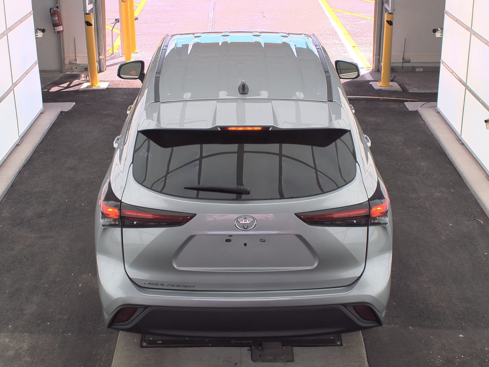 2023 Toyota Highlander L FWD