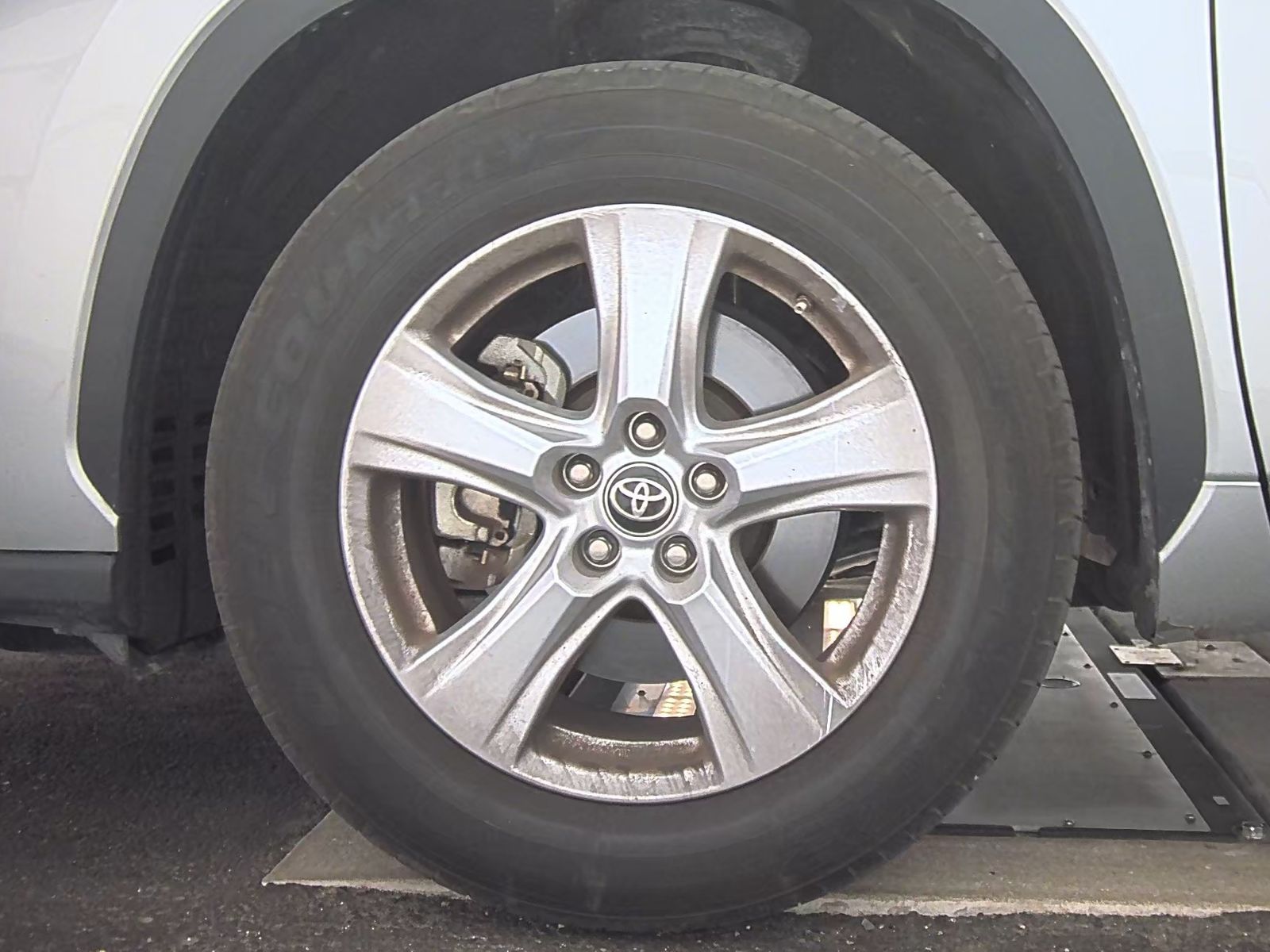 2023 Toyota Highlander L FWD