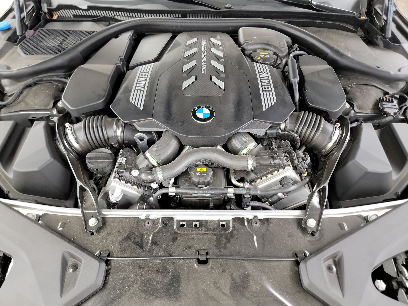 2022 BMW 8 Series M850i xDrive AWD
