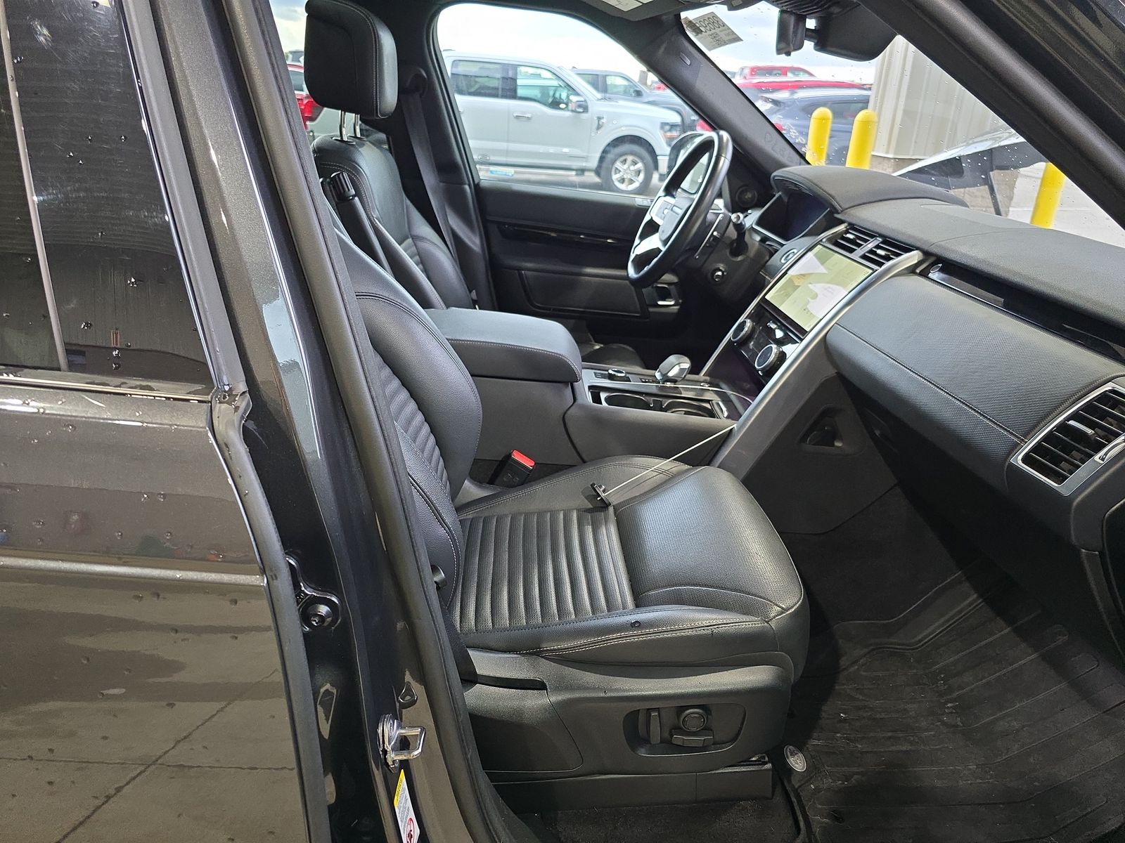 2021 Land Rover Discovery S R-Dynamic AWD