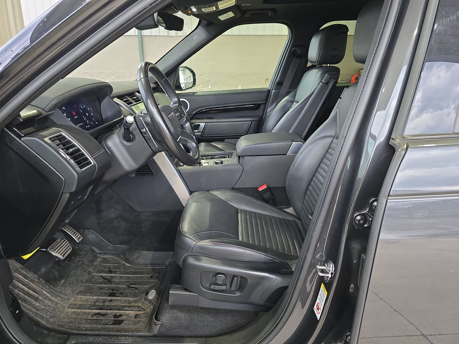 2021 Land Rover Discovery S R-Dynamic AWD