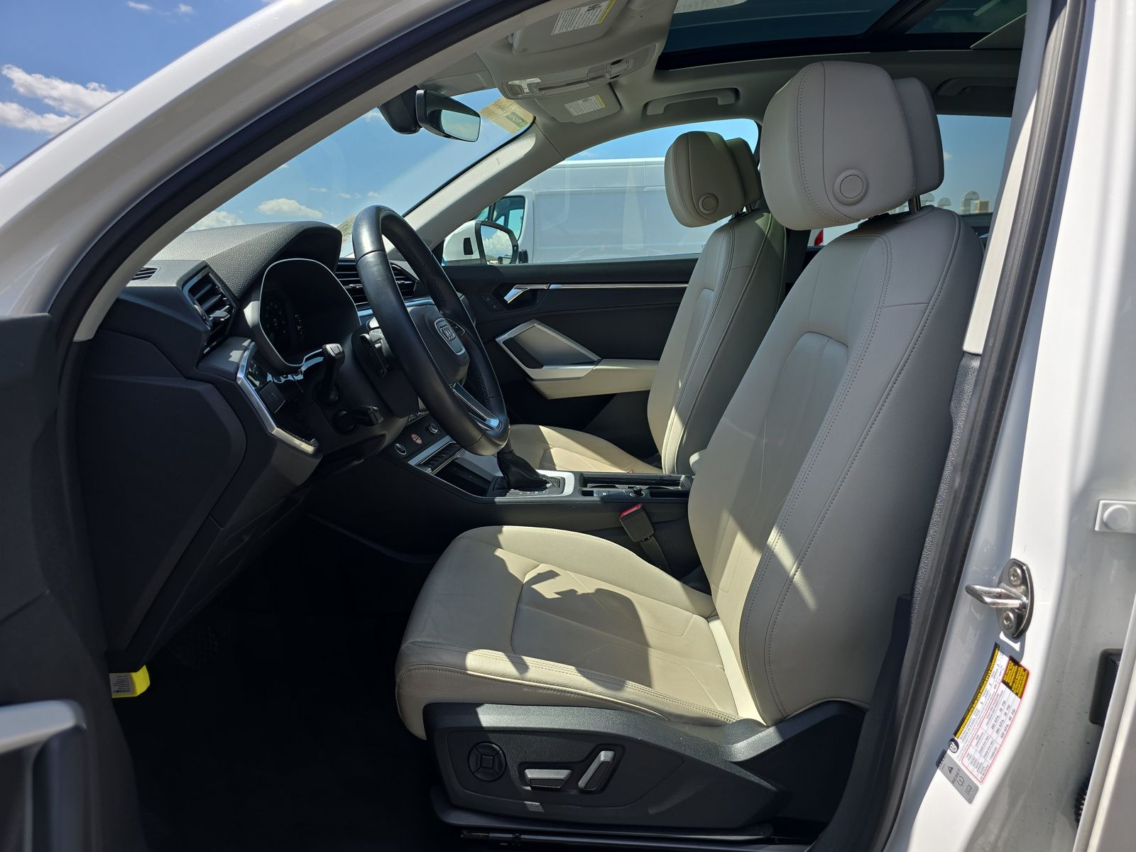 2023 Audi Q3 S line Premium AWD