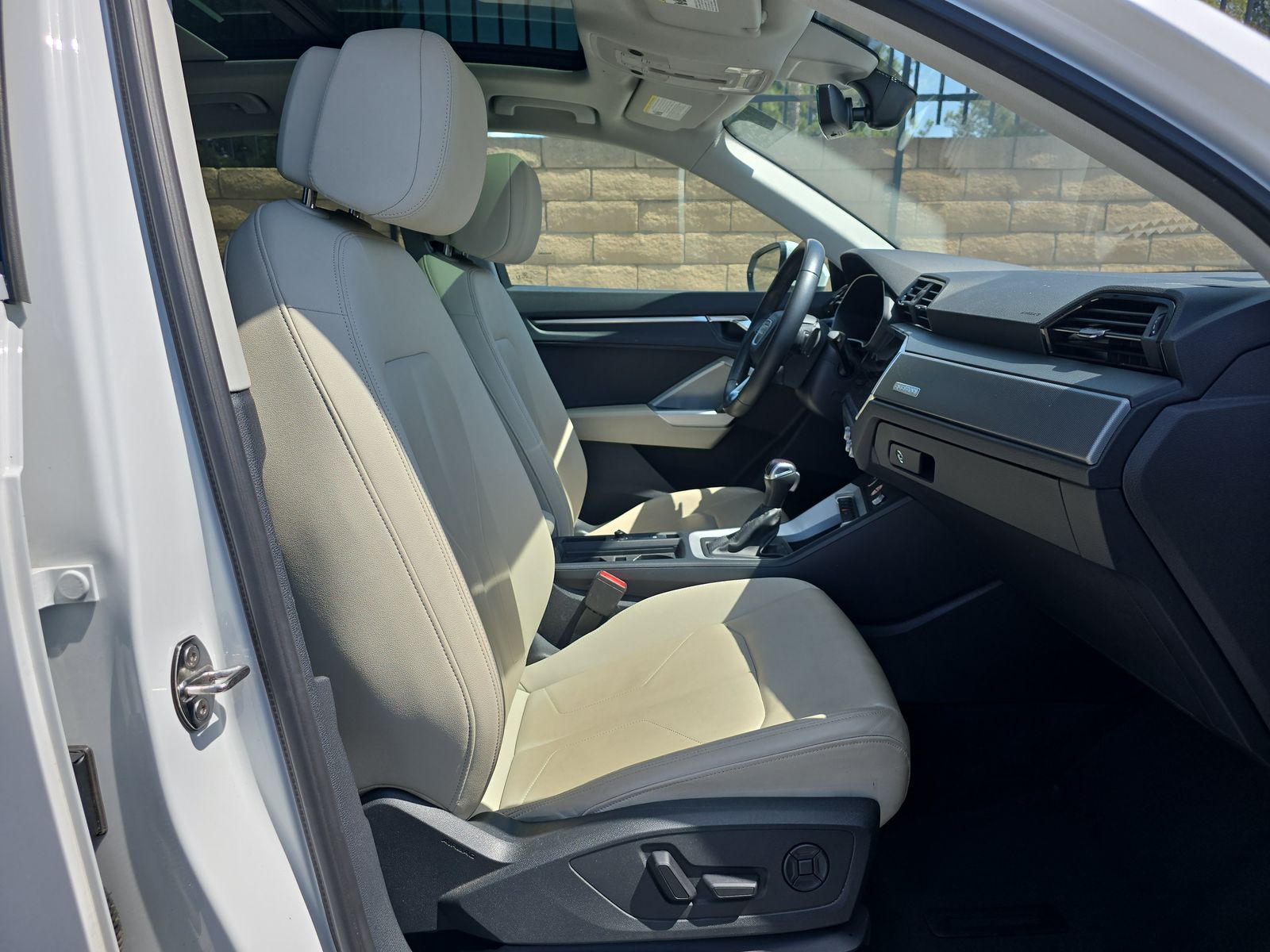 2023 Audi Q3 S line Premium AWD