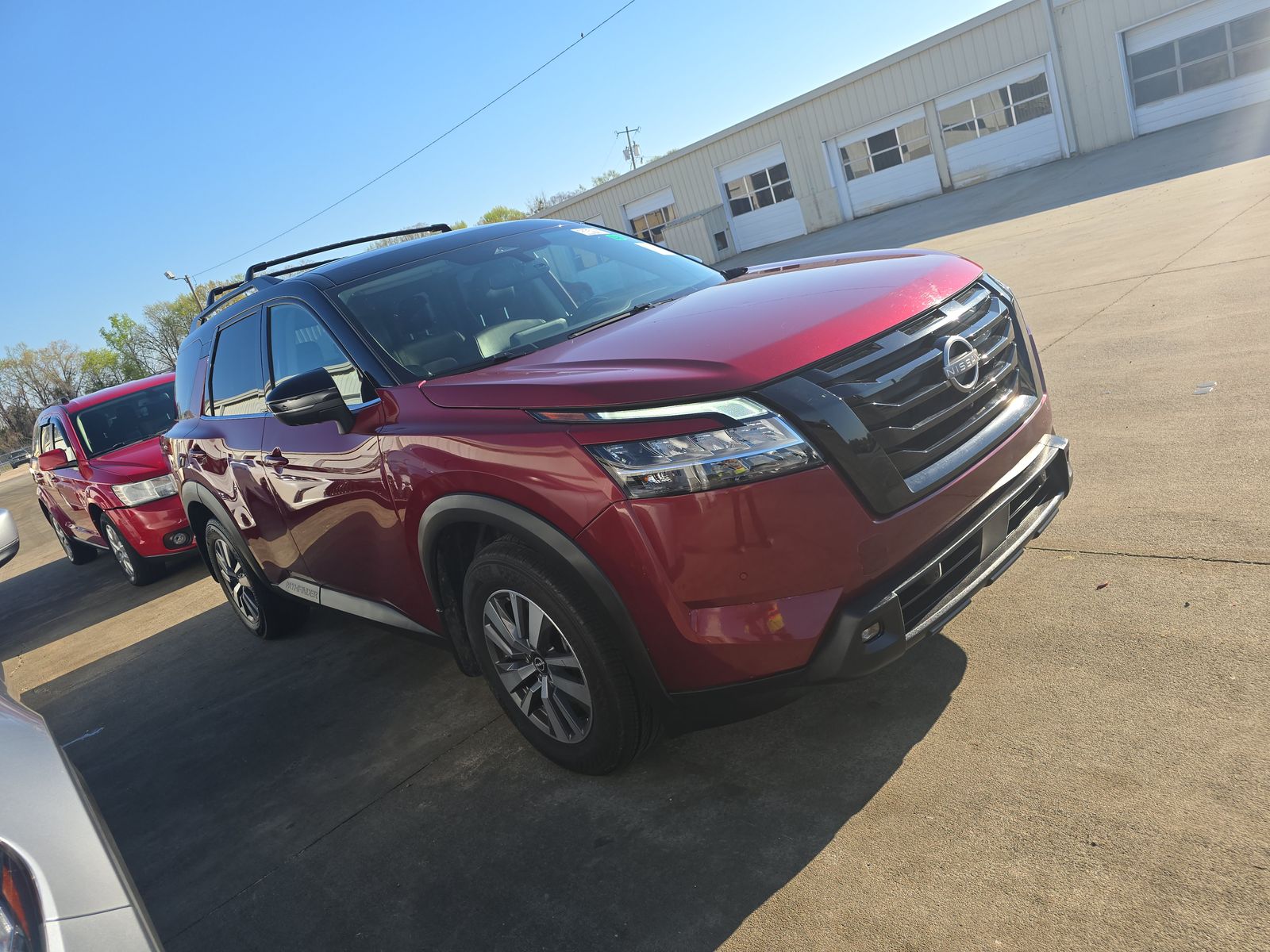 2022 Nissan Pathfinder SL FWD