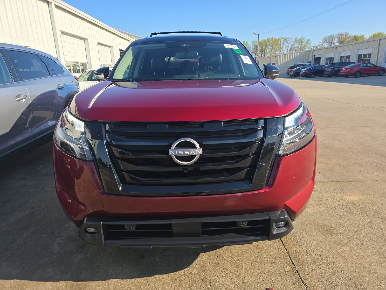 2022 Nissan Pathfinder SL FWD