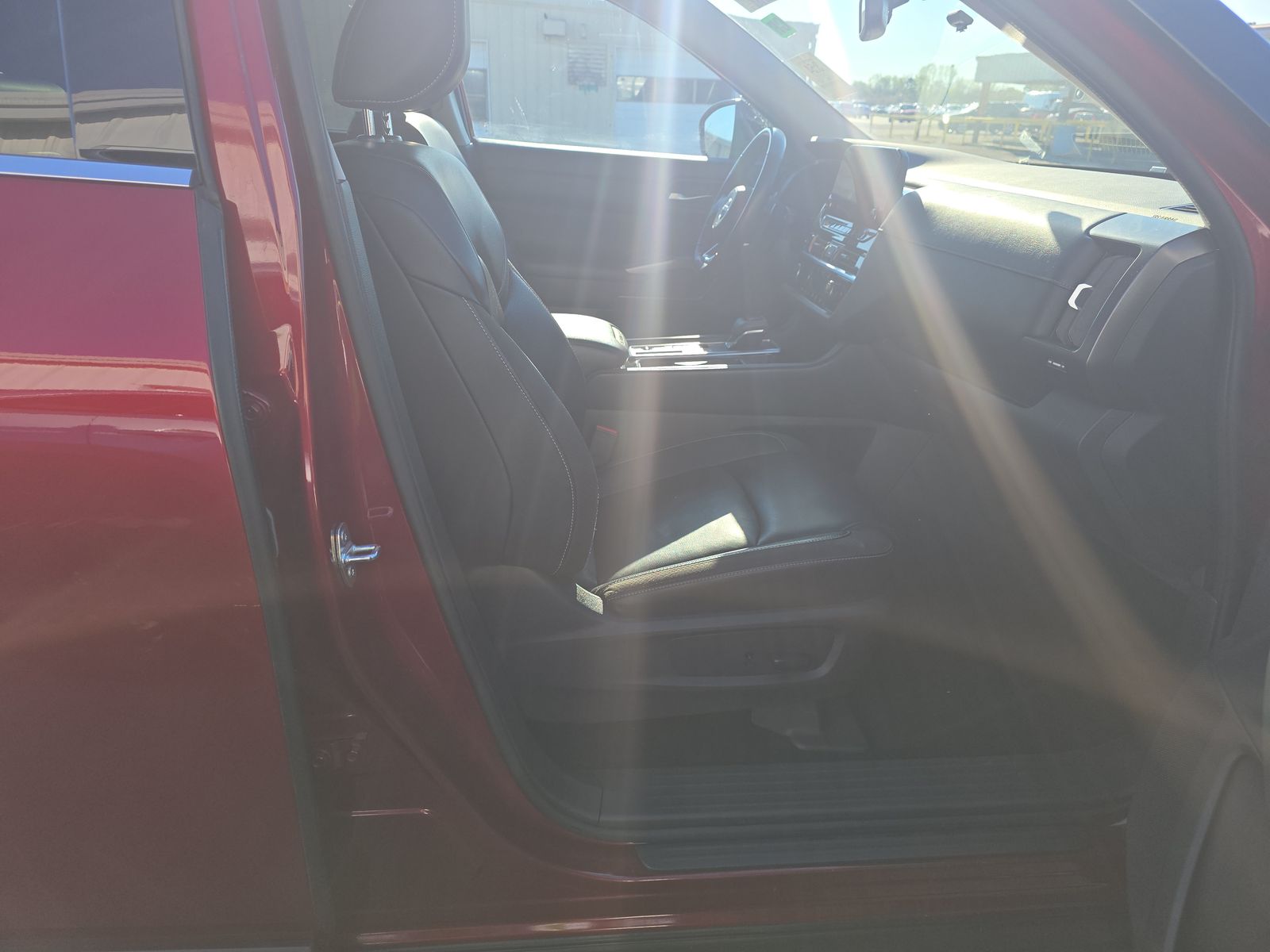 2022 Nissan Pathfinder SL FWD