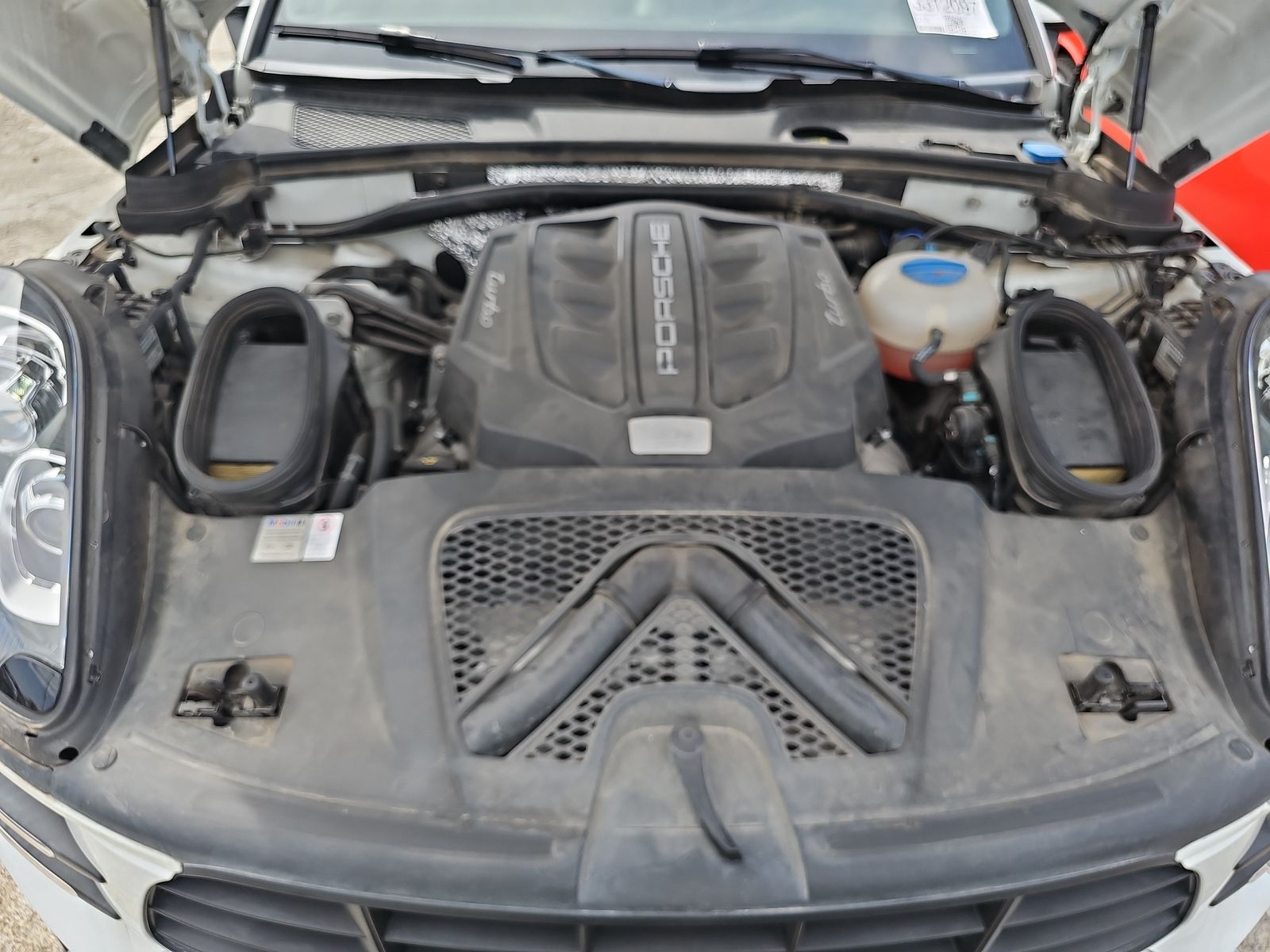 2018 Porsche Macan Turbo AWD