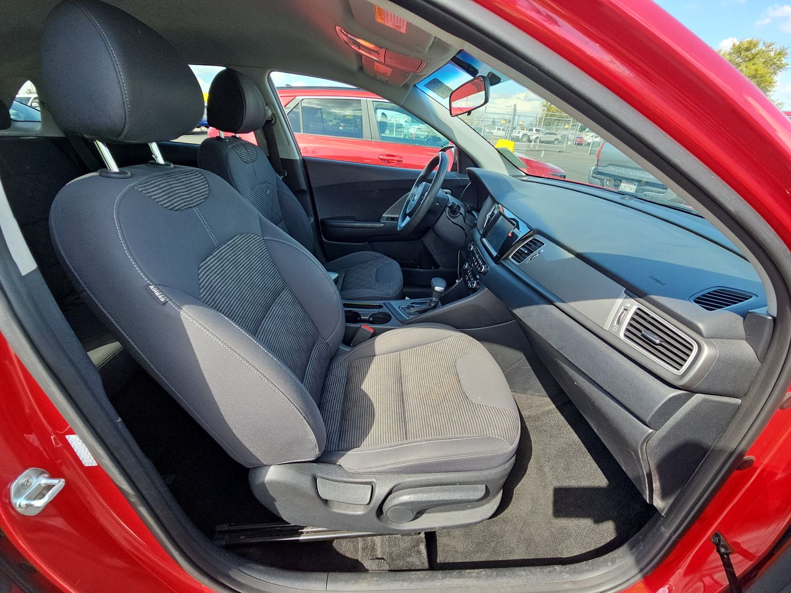 2017 Kia Niro LX FWD