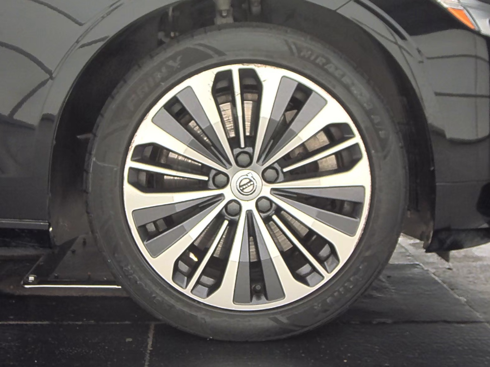 2020 Volvo S90 T6 Momentum AWD