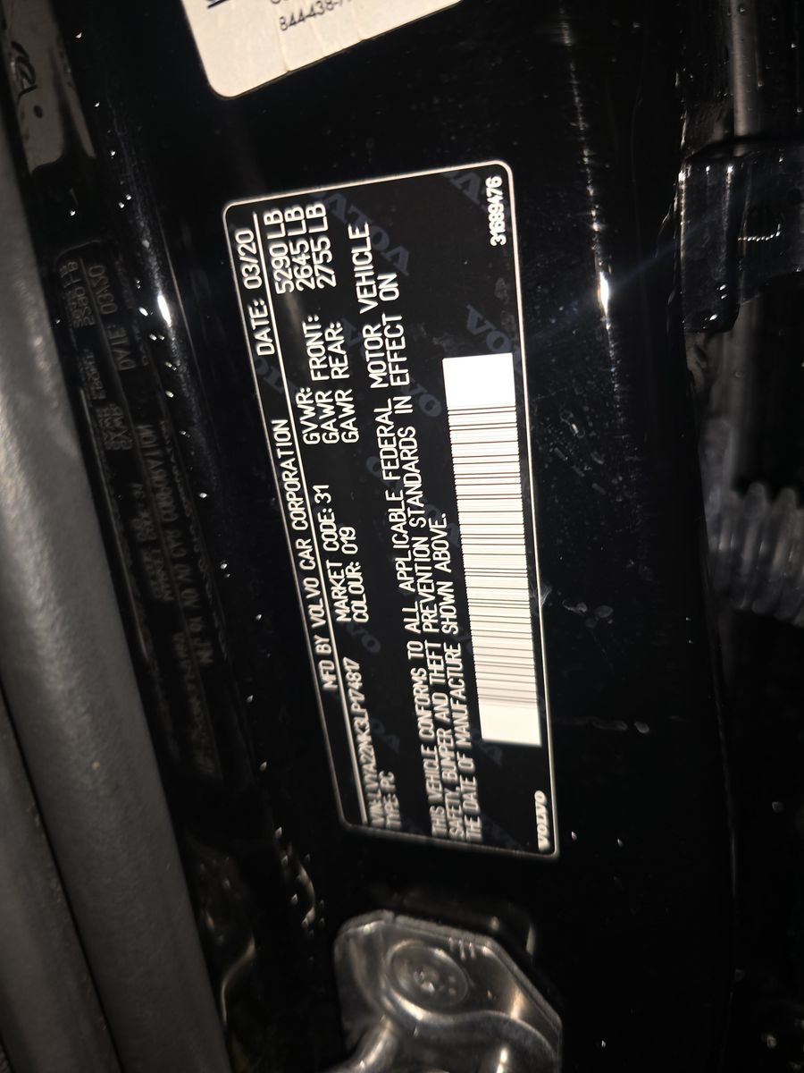 2020 Volvo S90 T6 Momentum AWD