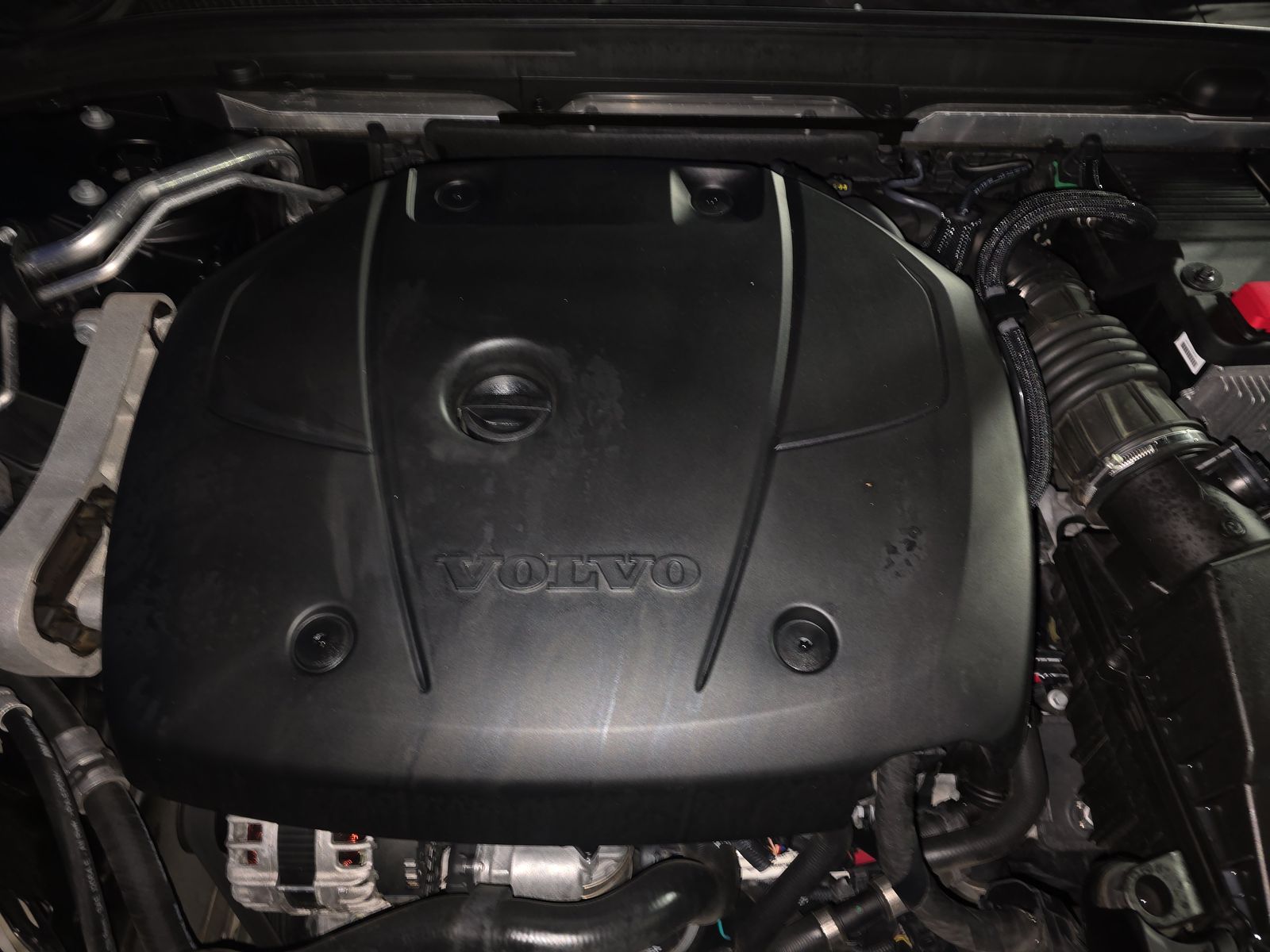 2020 Volvo S90 T6 Momentum AWD