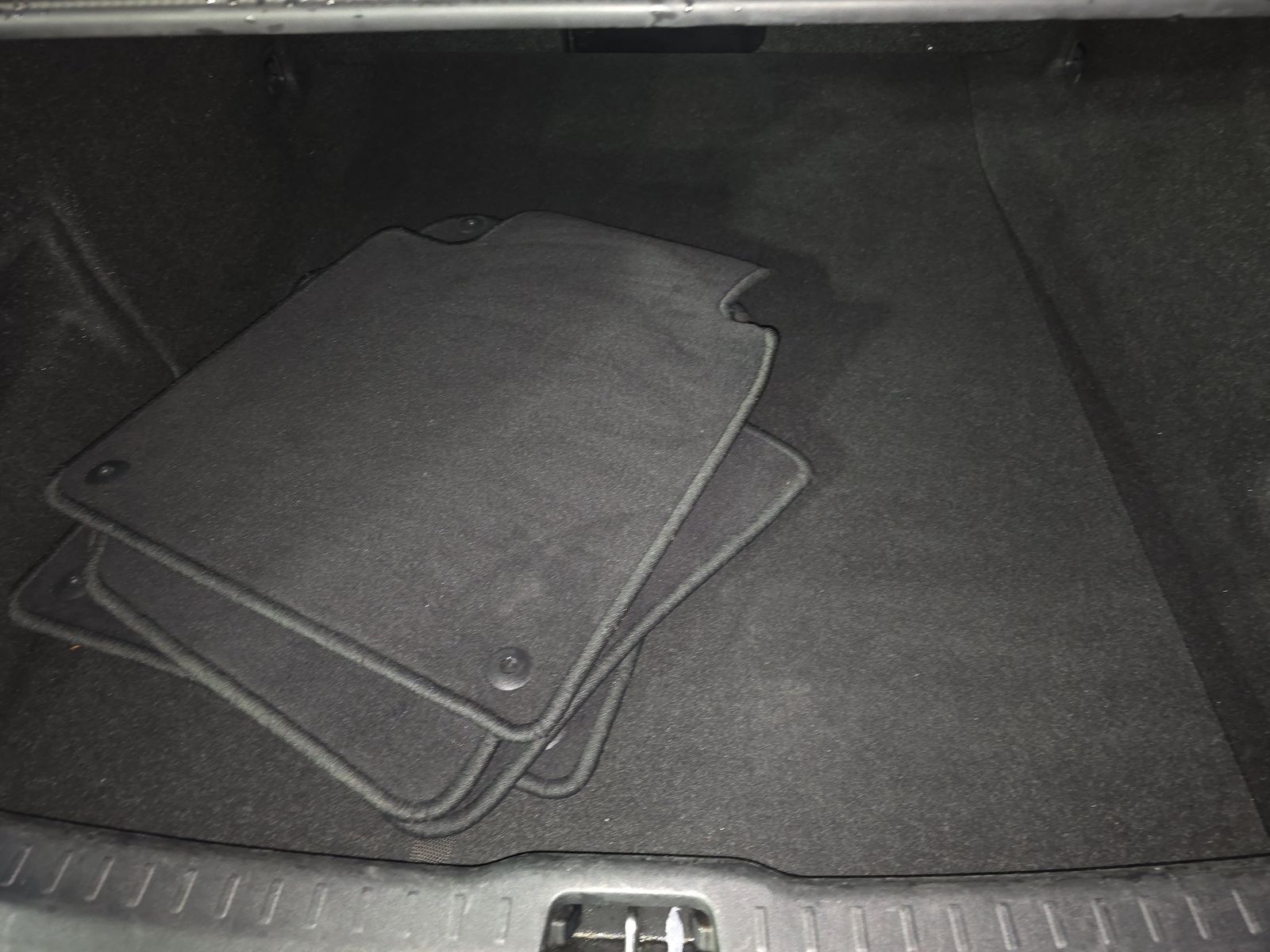 2020 Volvo S90 T6 Momentum AWD