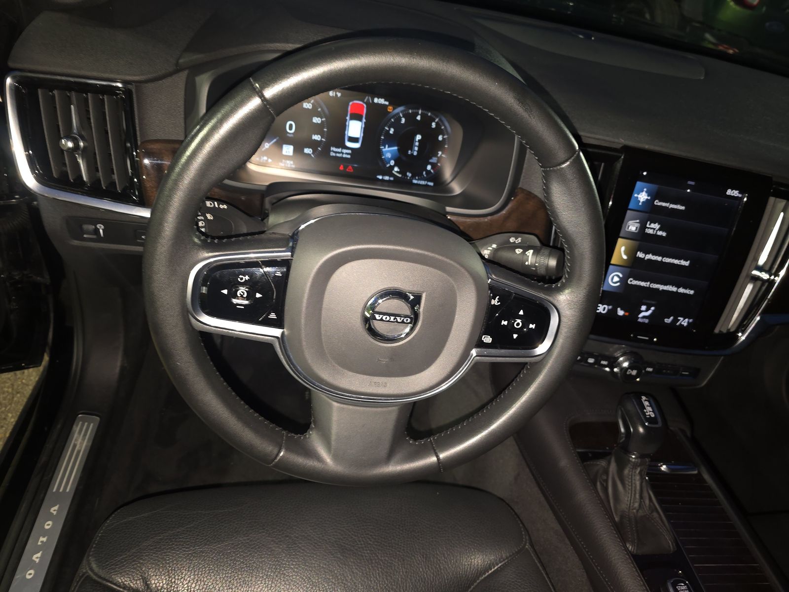 2020 Volvo S90 T6 Momentum AWD