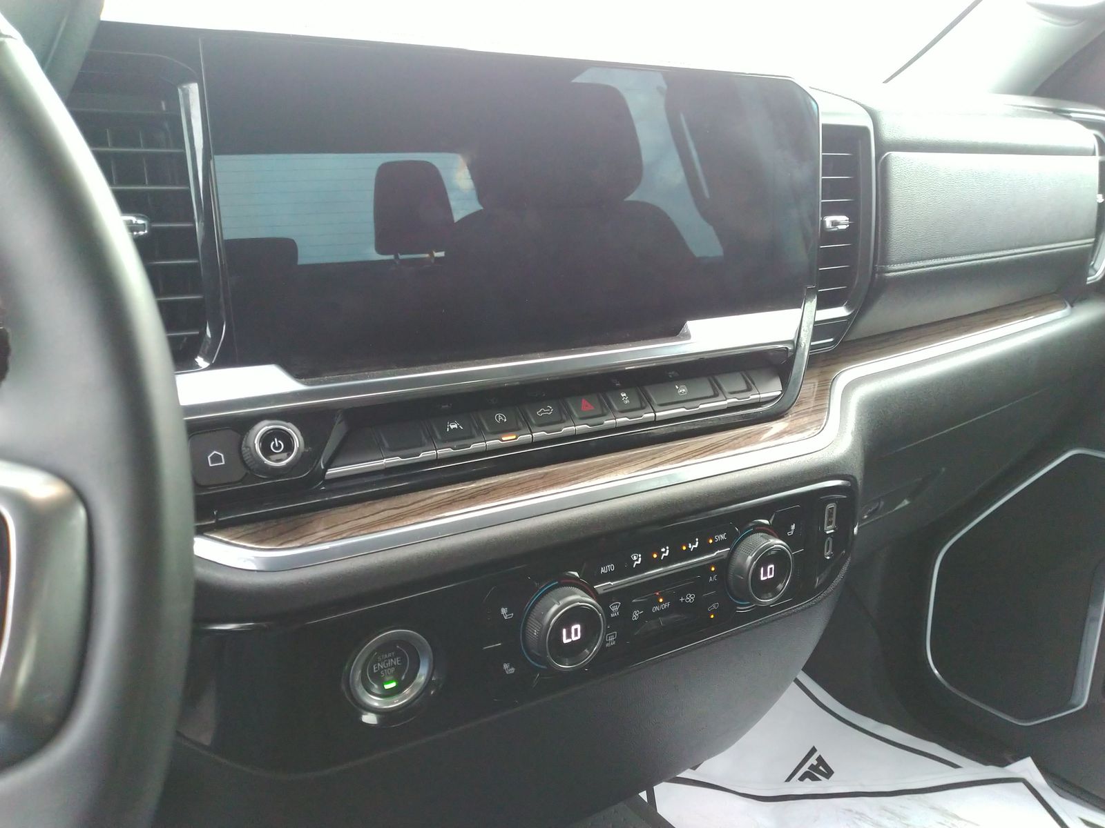 2024 Chevrolet Silverado 1500 LT RWD