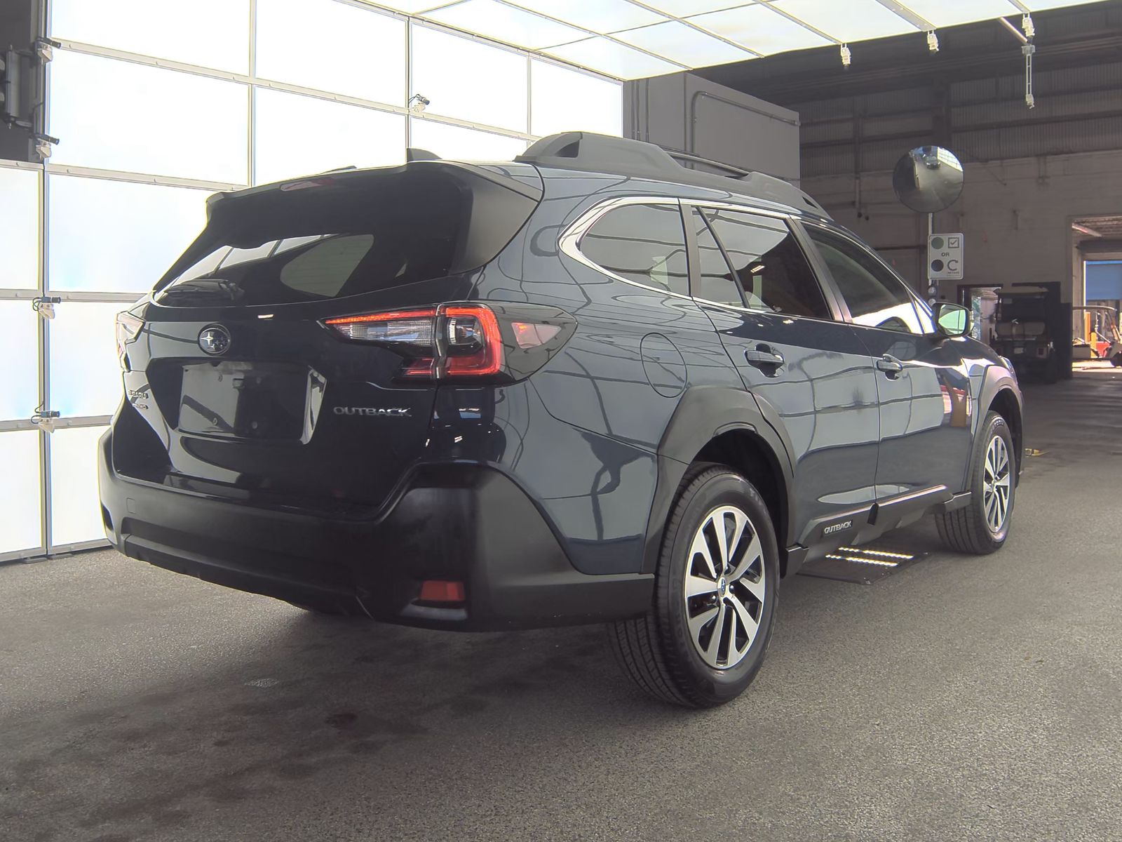 2023 Subaru Outback Premium AWD