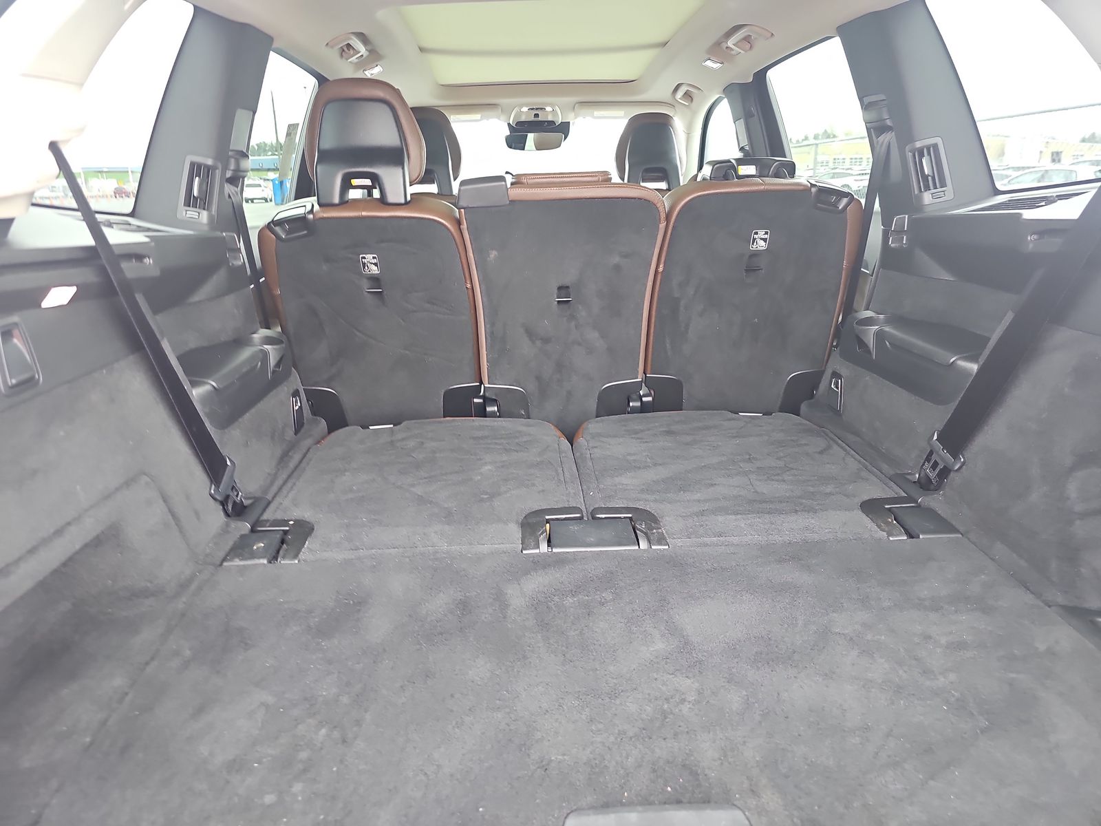 2020 Volvo XC90 T6 Momentum AWD