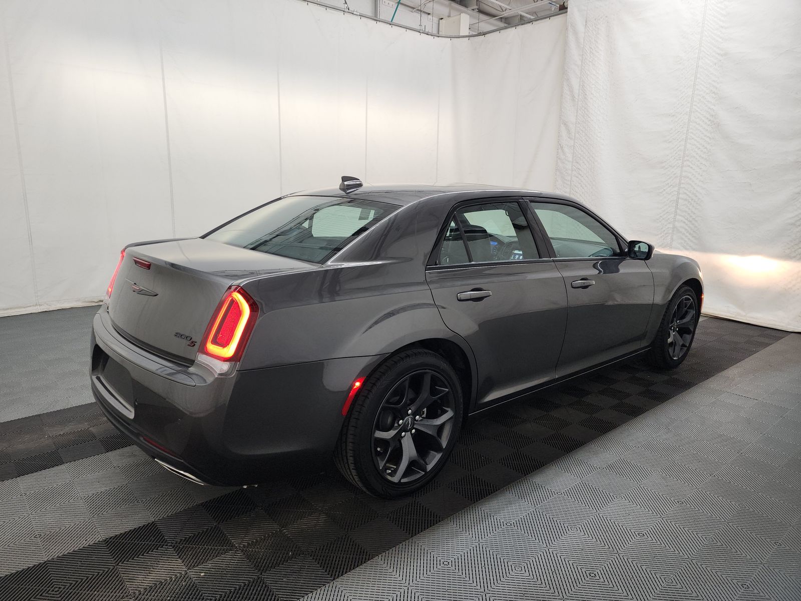 2023 Chrysler 300 300S RWD
