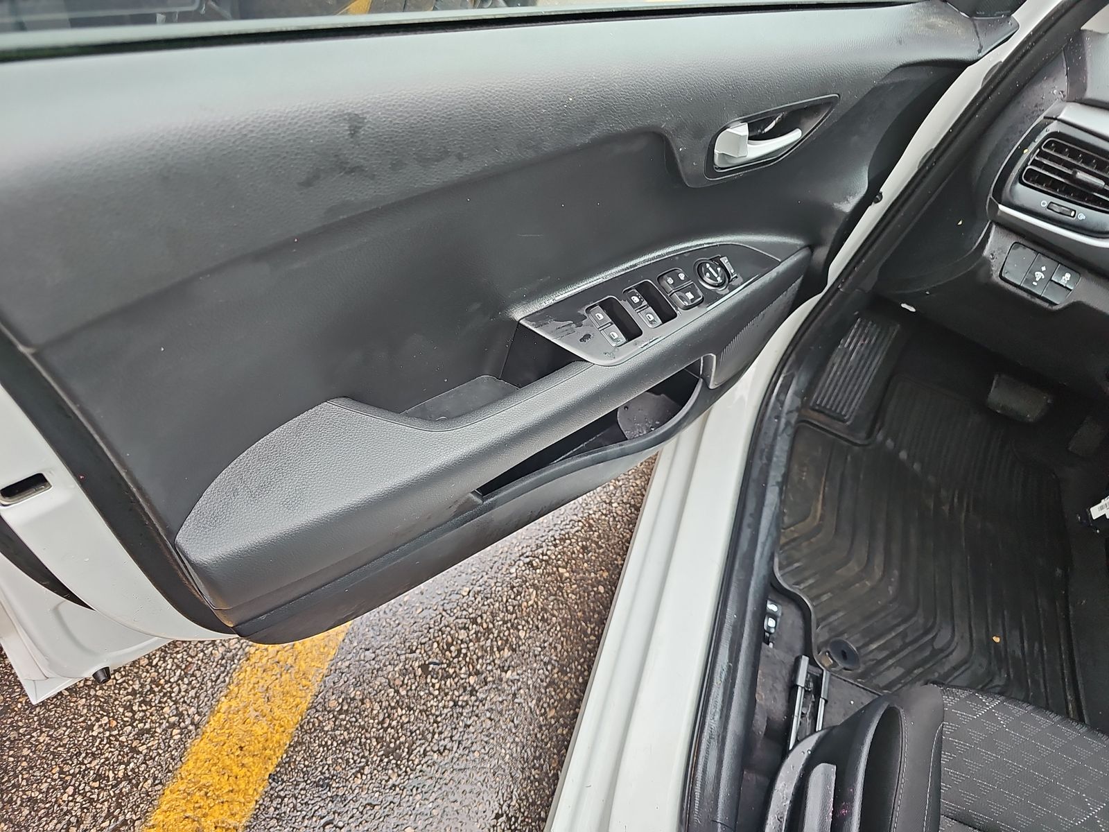 2023 Kia Rio LX FWD