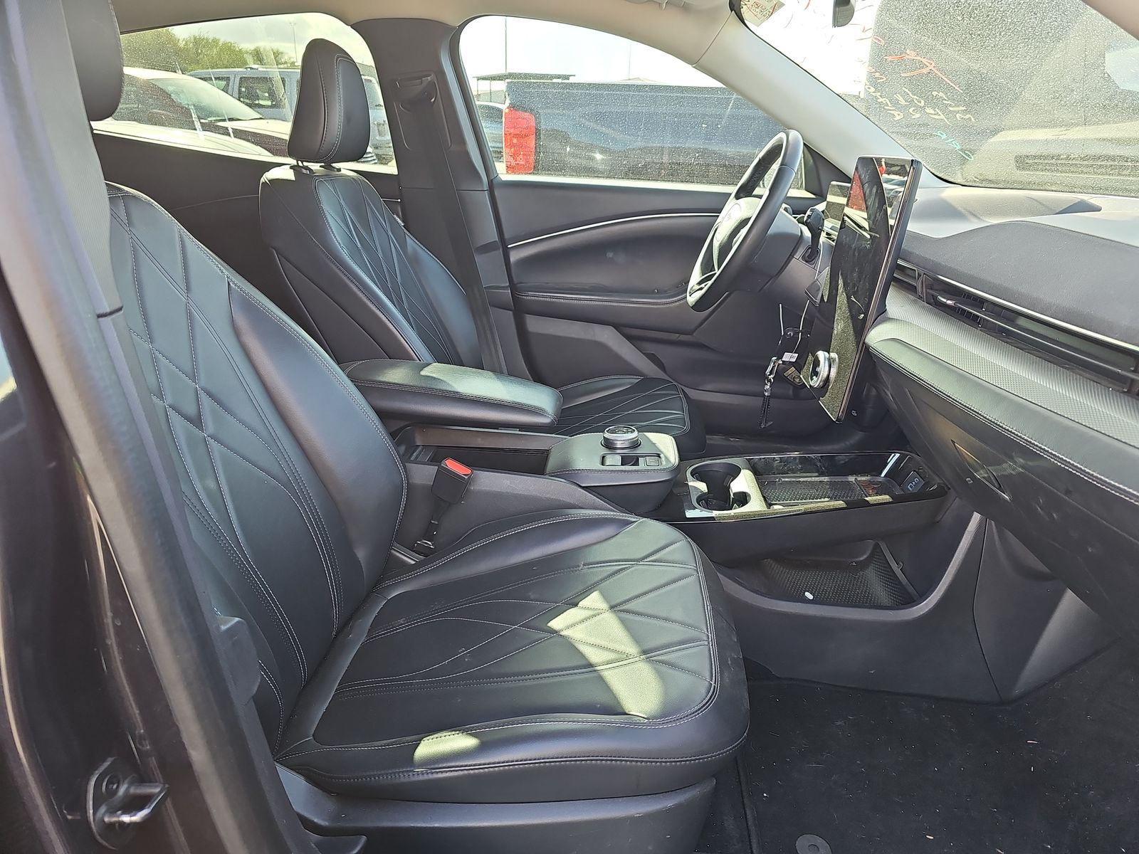 2022 Ford Mustang Mach-E Select RWD